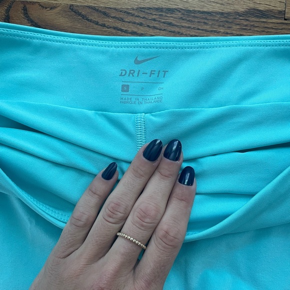 Turquoise blue Nike Dri-Fit pleated Tennis or Golf Skirt with built in shorts - Picture 3 of 5